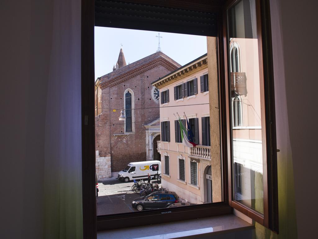 Italianflat - Rentroom Old Town - 200Mt To Arena Verona Exterior photo